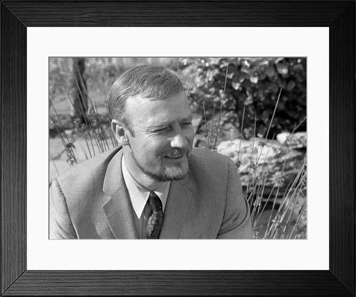 Framed Print : Actor Edward Woodward s. Circa 1972 Rev2791
