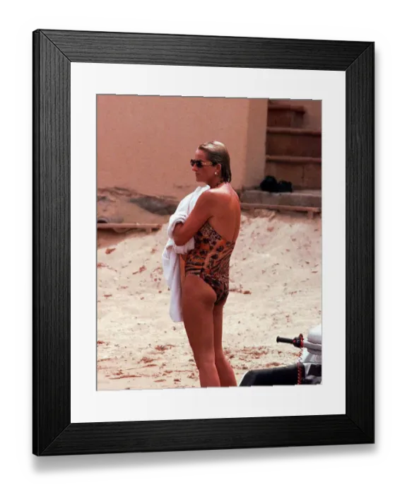 Framed Print : Diana, Princess of Wales on holiday in St Tropez in the South of France as the guest of Framed Print : Diana, Princess of Wales on holiday in St Tropez in the South of France as the guest of