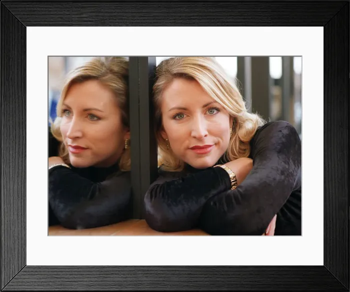 Framed Print : Top model Heather Mills December 1997 who lost her leg in a motor accident four years ago Framed Print : Top model Heather Mills December 1997 who lost her leg in a motor accident four years ago
