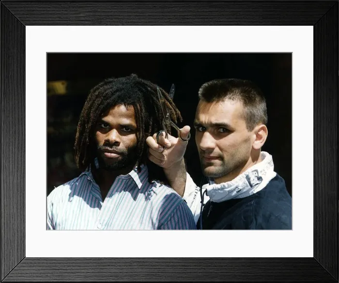Framed Print : Kirkland Laing with Antoine Fernandez before the European Welterweight fight at Wembley Framed Print : Kirkland Laing with Antoine Fernandez before the European Welterweight fight at Wembley