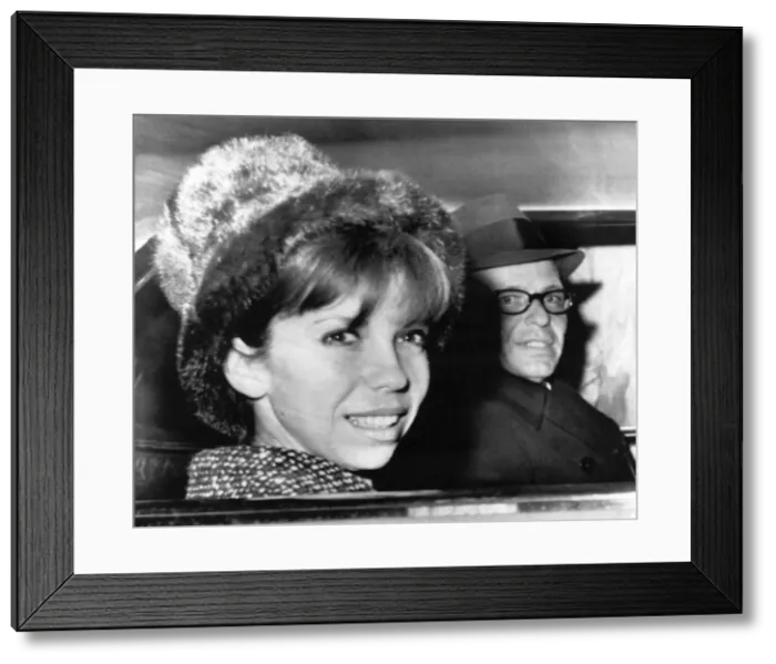 Framed Print : Frank Sinatra with his daughter Nancy in a car Framed Print : Frank Sinatra with his daughter Nancy in a car
