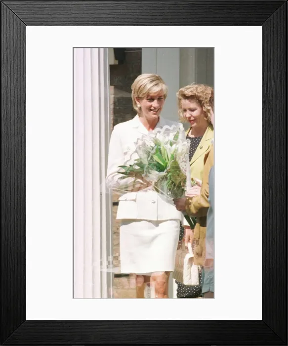 Framed Print : Diana, Princess Of Wales makes a visit to Trinity House Hospice in Clapham, South London Framed Print : Diana, Princess Of Wales makes a visit to Trinity House Hospice in Clapham, South London