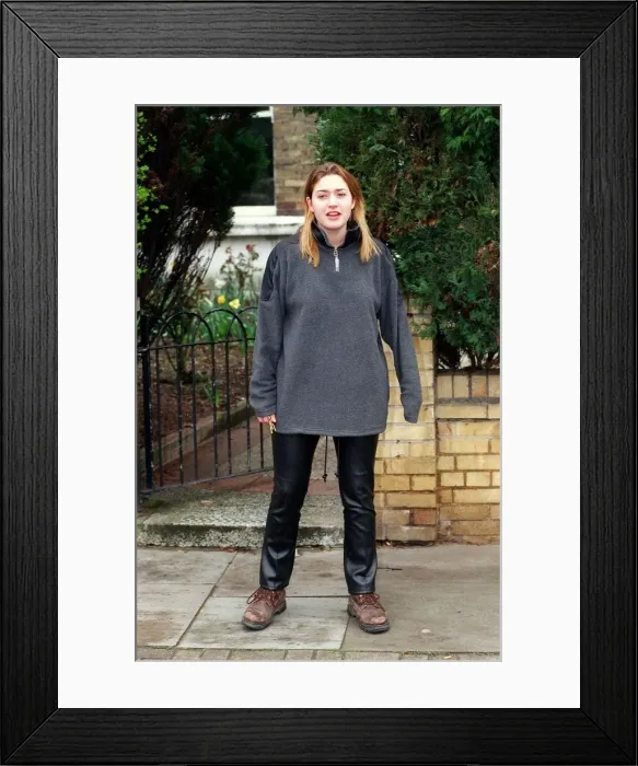 Framed Print : Kate Winslet Actress March 98 Outside her new home Framed Print : Kate Winslet Actress March 98 Outside her new home