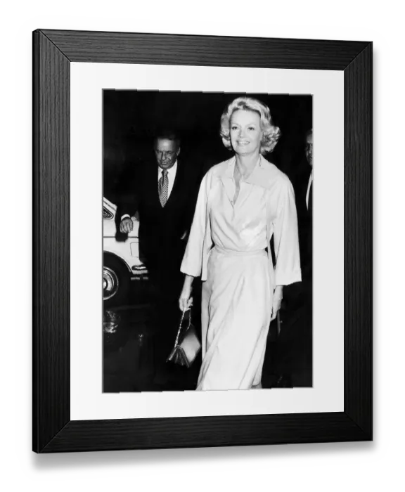 Framed Print : Frank Sinatra and his girlfriend barbara marx on the way to a restaurant