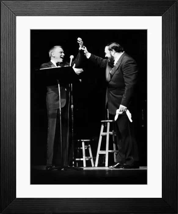 Framed Print : Luciano Pavarotti Opera Singer at a New York Concert with Frank Sinatra Framed Print : Luciano Pavarotti Opera Singer at a New York Concert with Frank Sinatra