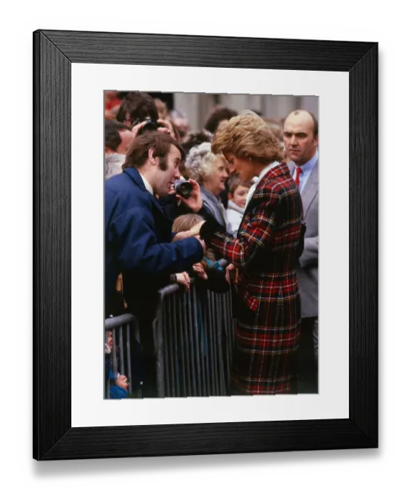 Framed Print : Princess Diana, Princess of Wales on a visit to Edinburgh, Scotland Framed Print : Princess Diana, Princess of Wales on a visit to Edinburgh, Scotland