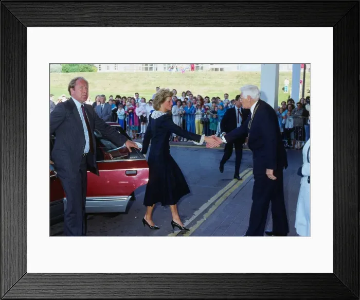 Framed Print : Princess Diana, Princess of Wales shaking hands while visiting Aberdeen, Scotland