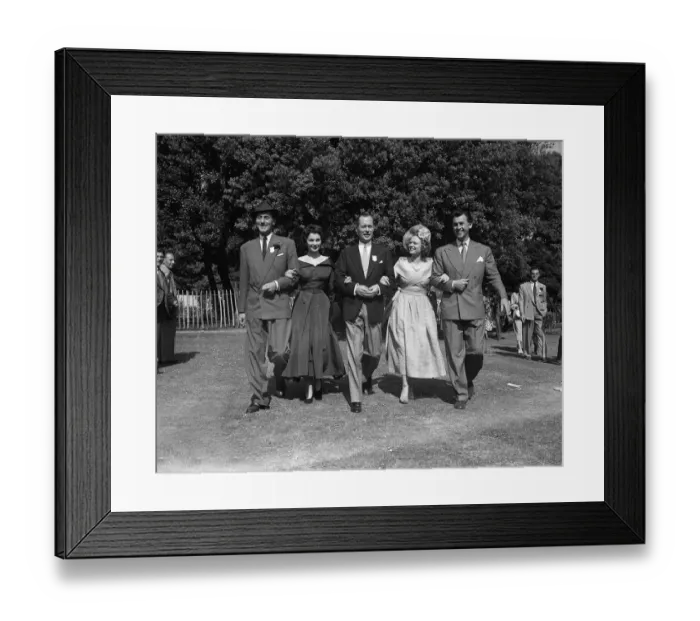 Framed Print : Sunday Pictorial Film Garden Party 1949 Michael Wilding, Jean Simmons, Robert Montgomery
