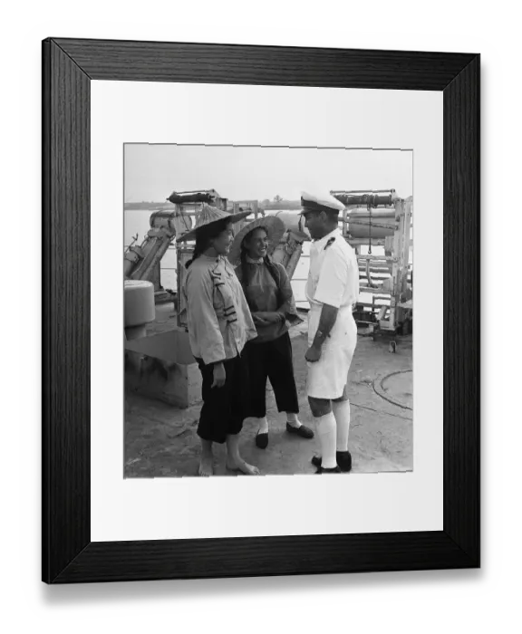 Framed Print : Film The Yangtse Incident 1957 Actors Richard Todd and Wendy Raven