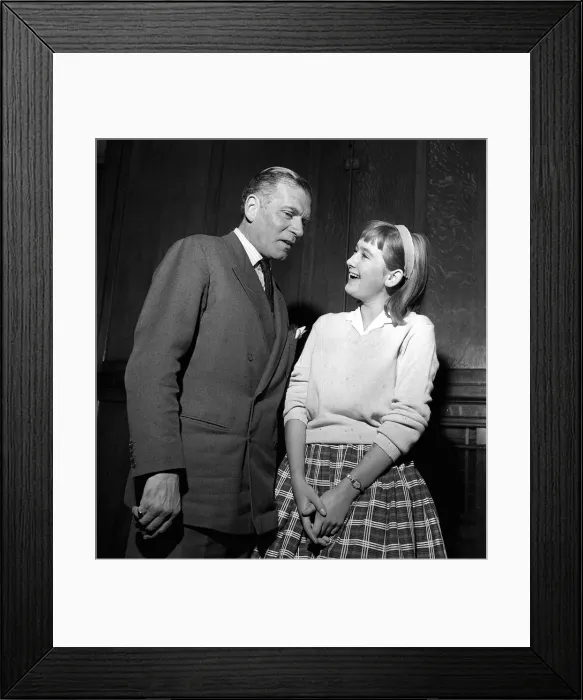 Framed Print : Sir Laurence Olivier with Anne Castaldini starting rehearsals for his first television Framed Print : Sir Laurence Olivier with Anne Castaldini starting rehearsals for his first television