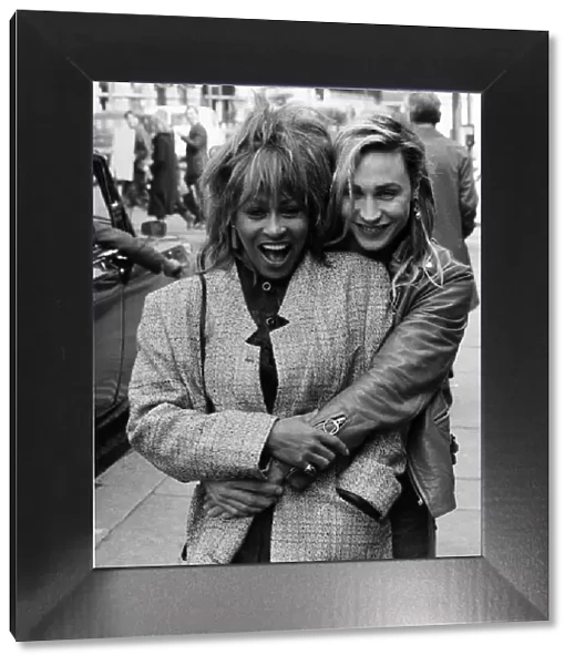 Tina Turner singer with Marilyn 1984