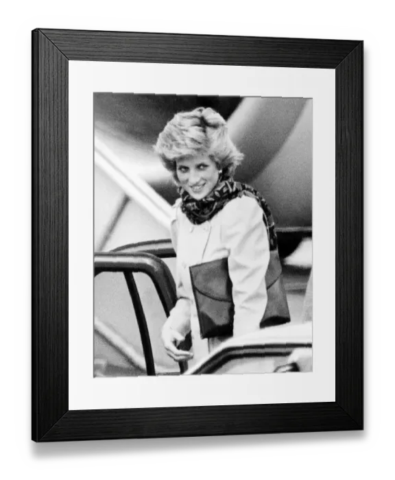Framed Print : Princess Diana at Aberdeen Airport as she interrupts her holiday in Scotland to see her Framed Print : Princess Diana at Aberdeen Airport as she interrupts her holiday in Scotland to see her