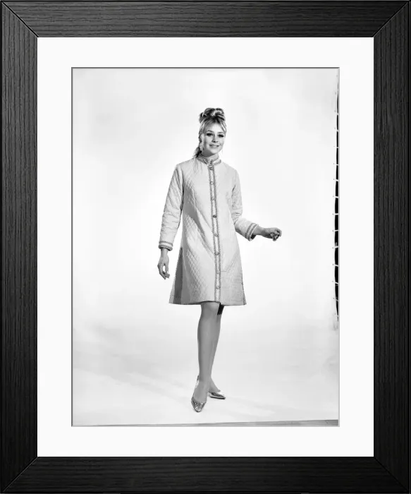 Framed Print : Model Marilyn Rickards seen here wearing a kaftan. Circa 1966 Framed Print : Model Marilyn Rickards seen here wearing a kaftan. Circa 1966