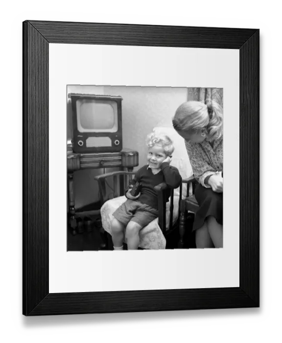 Framed Print : Childrens Expressions: A bashful Kenneth Knowles of Manchester seen here at home Framed Print : Childrens Expressions: A bashful Kenneth Knowles of Manchester seen here at home