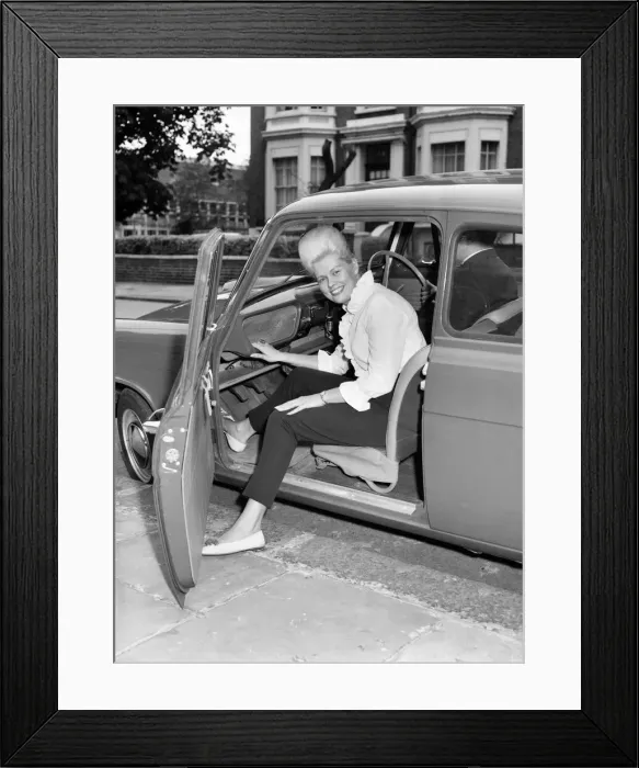 Framed Print : Tina Butler, woman driving instructor seen here giving a driving lesson