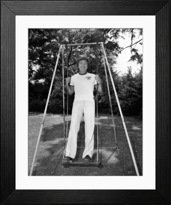 Framed Print : Singer and Presenter Des O Connor at his home. June 1980 Desobit Framed Print : Singer and Presenter Des O Connor at his home. June 1980 Desobit