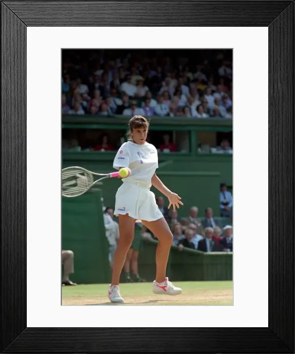 Framed Print : All England Lawn Tennis Championships at Wimbledon. Ladies Singles Semi Final match