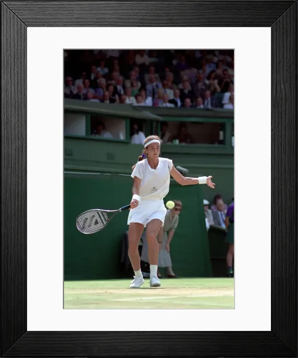 Framed Print : All England Lawn Tennis Championships at Wimbledon. Ladies Singles Semi Final match Framed Print : All England Lawn Tennis Championships at Wimbledon. Ladies Singles Semi Final match
