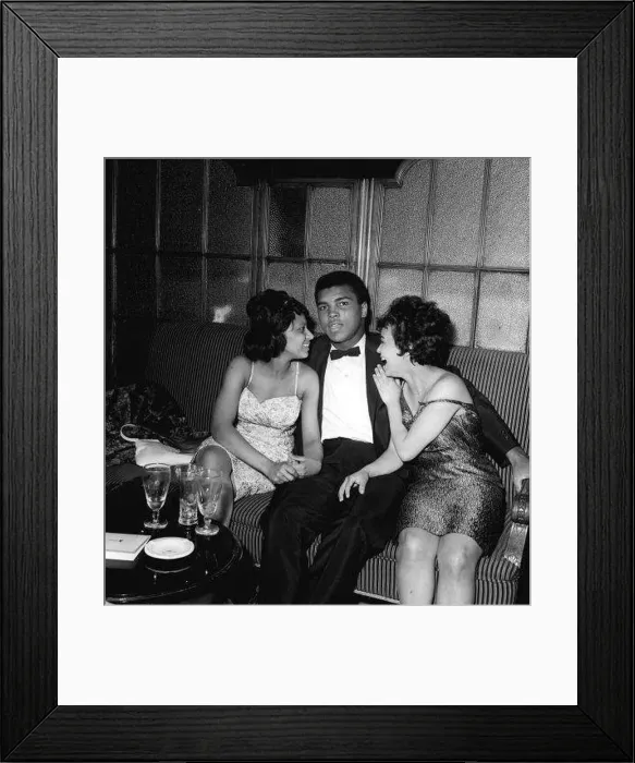 : Cassius Clay - Muhammad Ali - Jun 1963 World Heavyweight Champion after his victory : Cassius Clay - Muhammad Ali - Jun 1963 World Heavyweight Champion after his victory