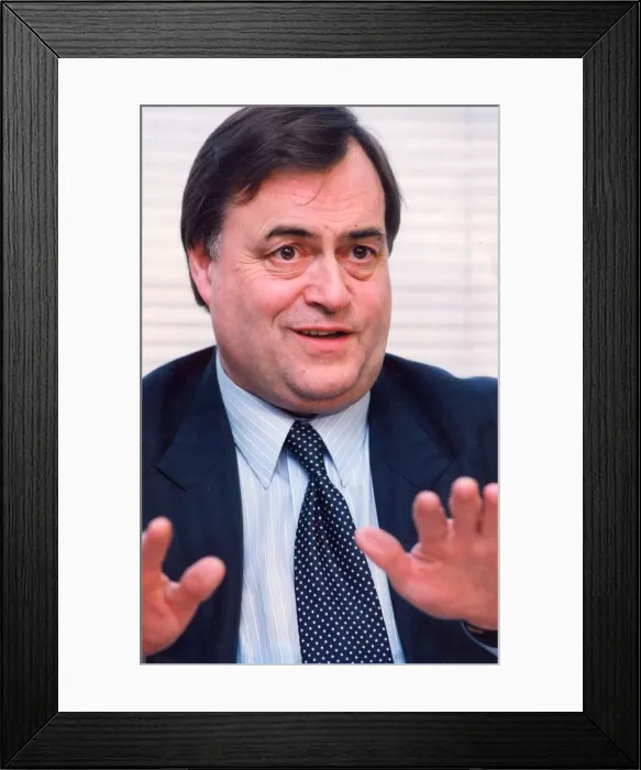 Framed Print : John Prescott visits Blakelaw Comprehensive school in Newcastle Framed Print : John Prescott visits Blakelaw Comprehensive school in Newcastle