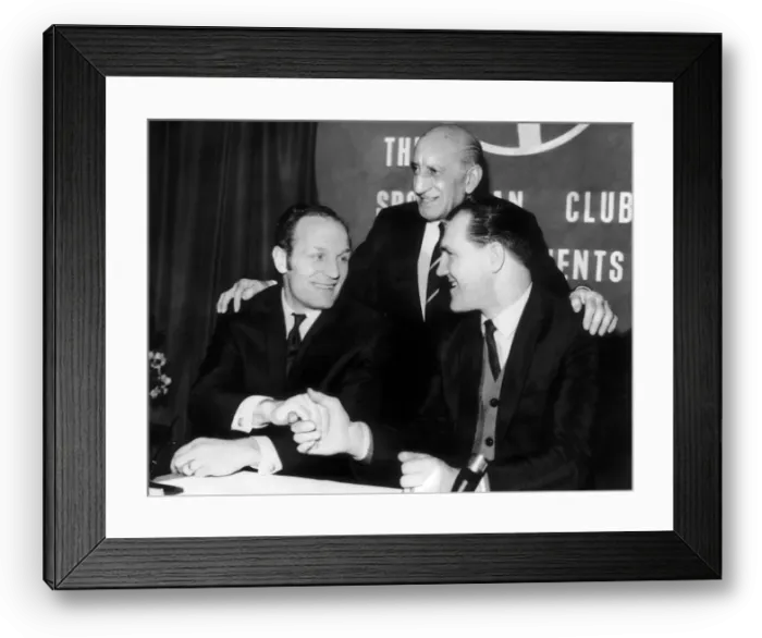 Framed Print : Henry Cooper shakes hands with Jack Bodell January 1970 after signing up for Framed Print : Henry Cooper shakes hands with Jack Bodell January 1970 after signing up for