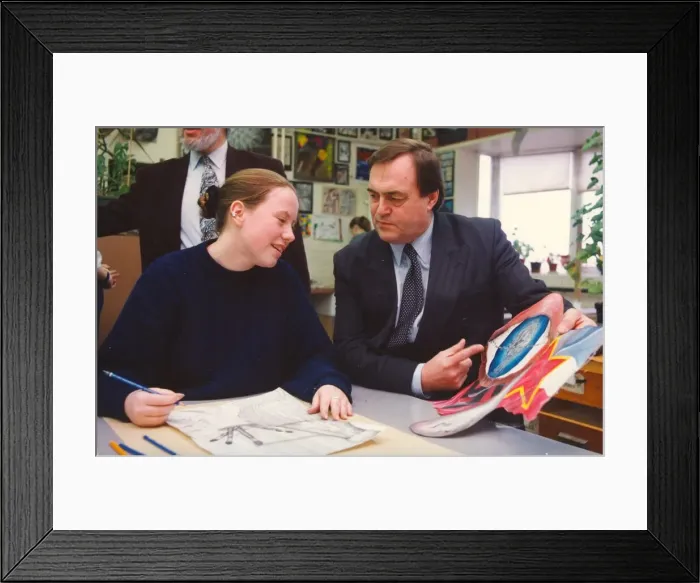 Framed Print : John Prescott visits Blakelaw Comprehensive school in Newcastle chatting to pupil Sara Framed Print : John Prescott visits Blakelaw Comprehensive school in Newcastle chatting to pupil Sara