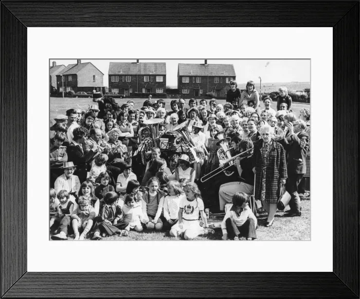 Framed Print : Queen Elizabeth II - North East Leg of The Jubilee Tour 1977 to celebrate the Silver