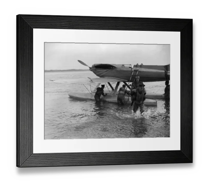 Framed Print : Schneider Cup team practicing at Calshot in the Solent. 14th August 1931