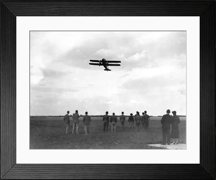 Framed Print : The De Havilland Dragon Trail of the Caribou at Heston aerodrome after flying Framed Print : The De Havilland Dragon Trail of the Caribou at Heston aerodrome after flying