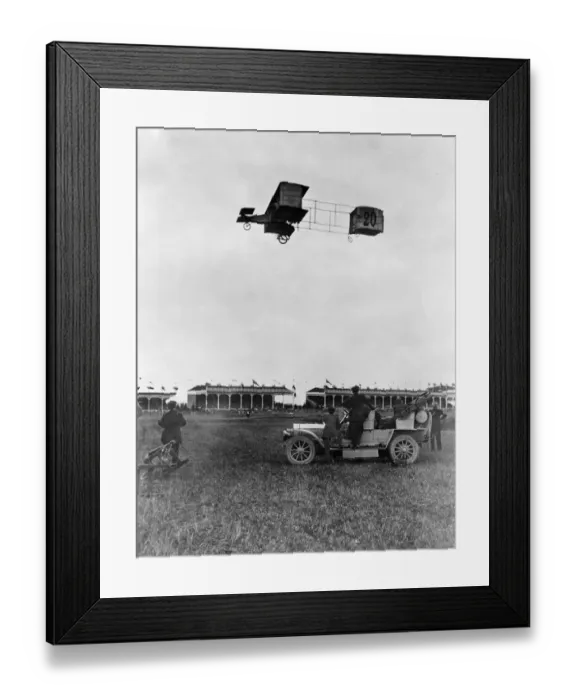 Framed Print : Louis Paulhan who flew 82 miles in 163 minutes at the 1909 Rheims meeting