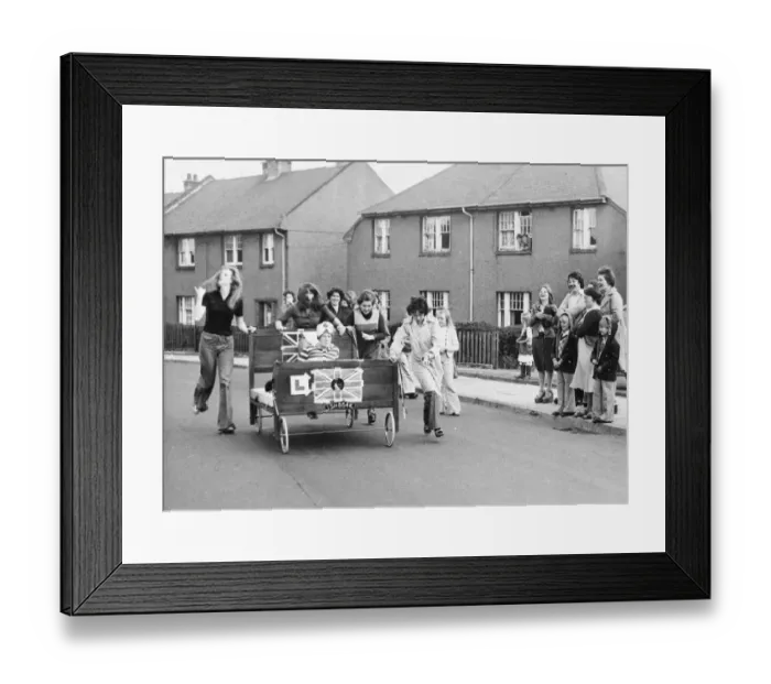 Framed Print : Queen Elizabeth II - North East Leg of The Jubilee Tour 1977 to celebrate the Silver Framed Print : Queen Elizabeth II - North East Leg of The Jubilee Tour 1977 to celebrate the Silver
