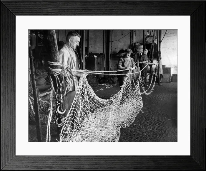 Framed Print : Making nets at Irvins of North Shields in 1949 Framed Print : Making nets at Irvins of North Shields in 1949