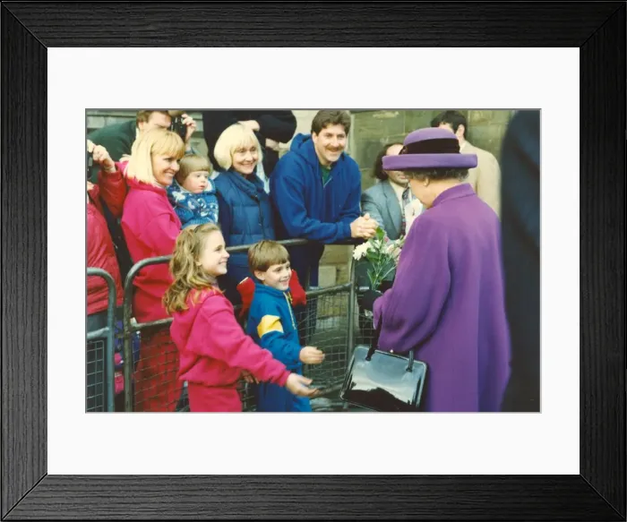 Framed Print : Queen Elizabeth II and Prince Philip visit Durham - The Queen goes on a walkabout Framed Print : Queen Elizabeth II and Prince Philip visit Durham - The Queen goes on a walkabout