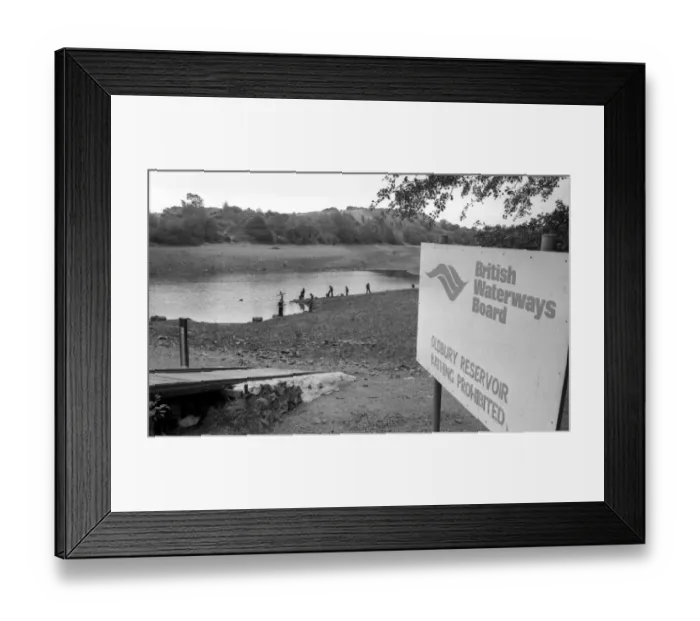 Framed Print : The exposed lakebed at Oldbury Reservoir, near Atherstone, North Warwickshire Framed Print : The exposed lakebed at Oldbury Reservoir, near Atherstone, North Warwickshire