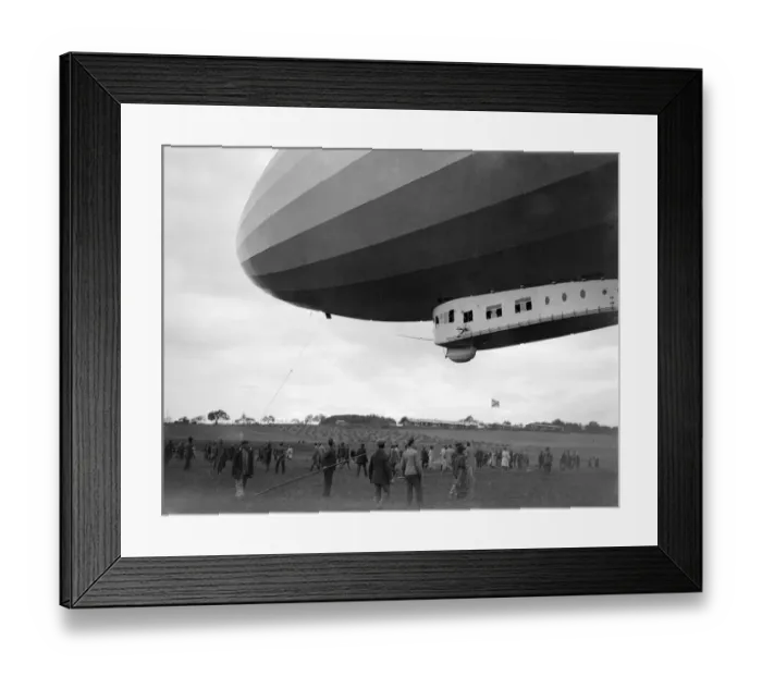 Framed Print : USS Los Angeles (ZR3), a 2, 472, 000 cubic foot rigid airship was built at Friedrichshafen Framed Print : USS Los Angeles (ZR3), a 2, 472, 000 cubic foot rigid airship was built at Friedrichshafen