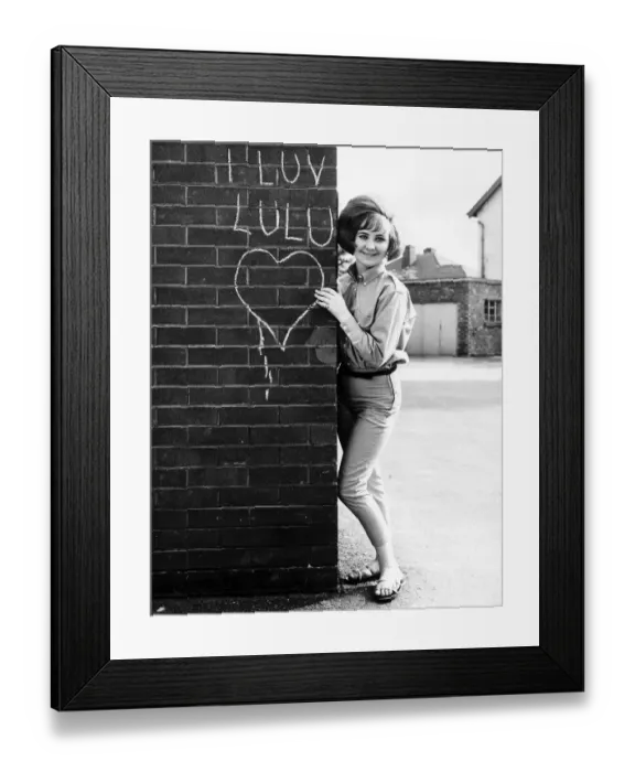 Framed Print : 15 Years old Lulu real name Marie Lawrie from Glasgow who has made a debut disc entitled