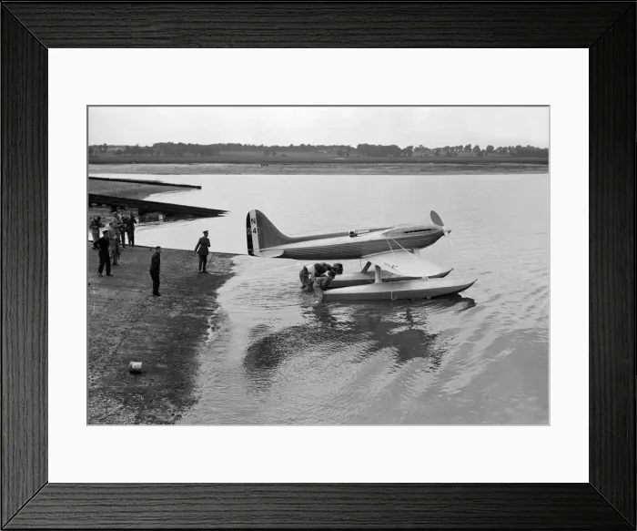 Framed Print : The Gloster Napier powered Supermarine S6 at Cowes for the 1929 Schneider Trophy