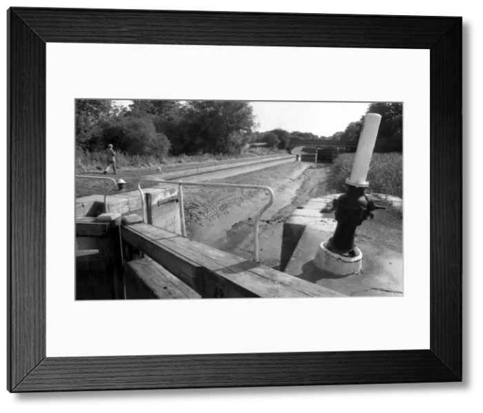 Framed Print : The Closed section of the Grand Union Canal at Stockton Locks. 23th July 1976 Framed Print : The Closed section of the Grand Union Canal at Stockton Locks. 23th July 1976