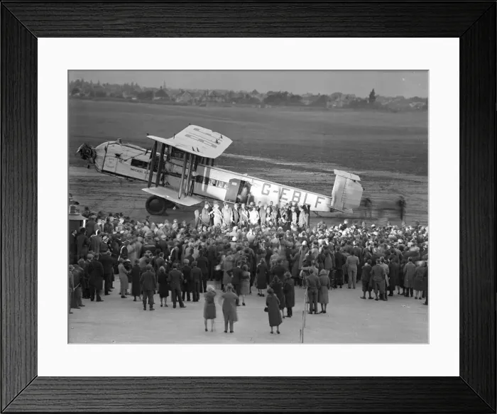 Framed Print : An Armstrong Whitworth AW-154 Argosy, City of Glasgow of Imperial Airways