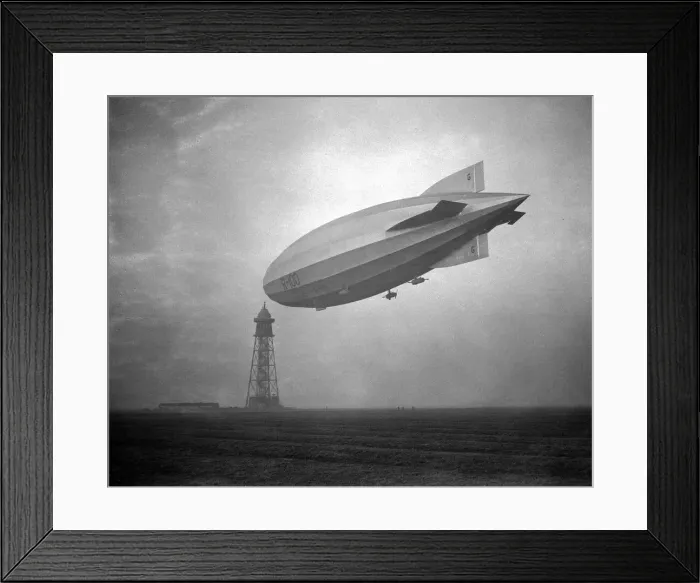 Framed Print : R100 on her maiden flight in the morning of 16 December 1929 Framed Print : R100 on her maiden flight in the morning of 16 December 1929