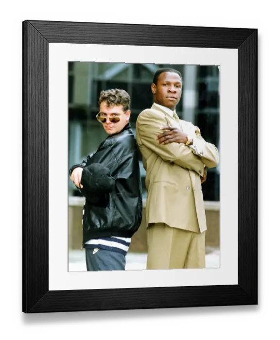 Framed Print : Pat Clinton boxer 1992 met boxer Chris Eubank Framed Print : Pat Clinton boxer 1992 met boxer Chris Eubank