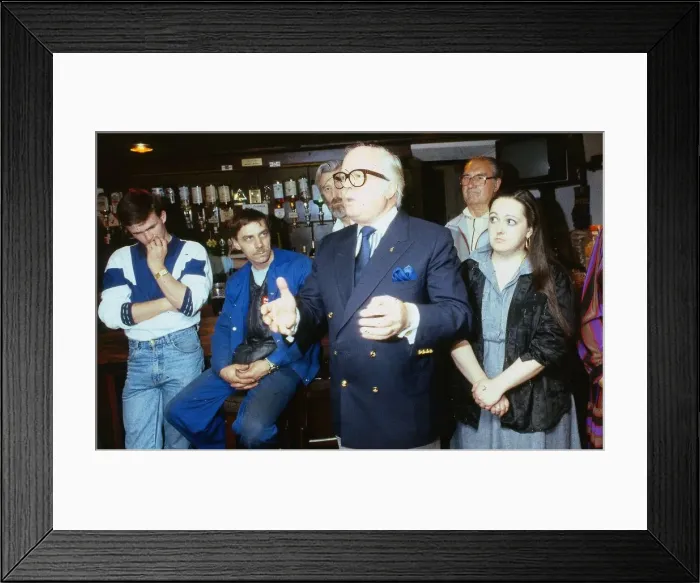 Framed Print : Baron Richard Attenborough November 1988 In a pub in Tarbet raising funds for Framed Print : Baron Richard Attenborough November 1988 In a pub in Tarbet raising funds for