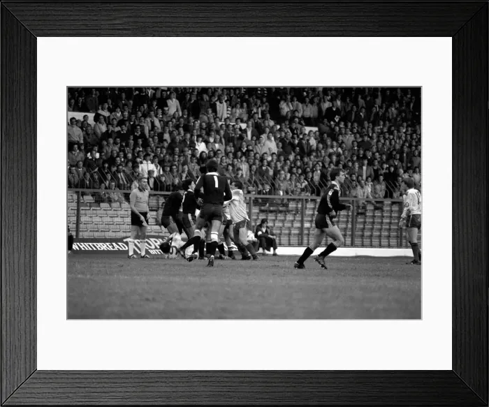 Framed Print : Great Britain v New Zealand Third Test match Elland Road November 1985
