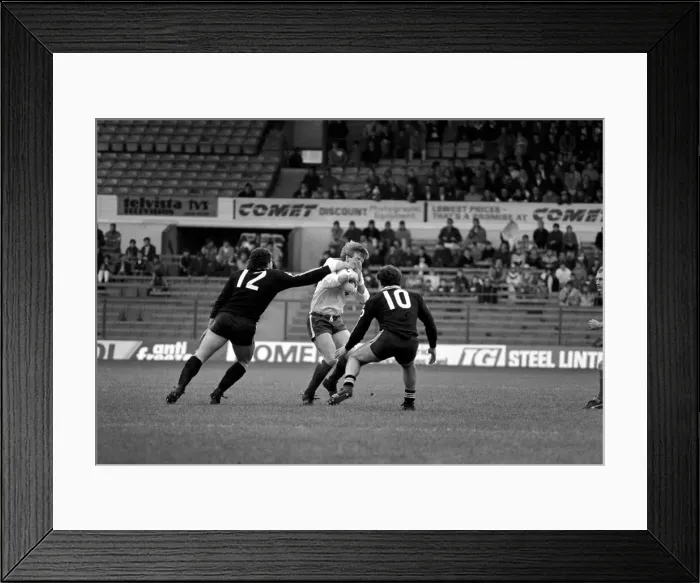 Framed Print : Rugby League Great Britain v New Zealand Third Test match Elland Road November 1985 Framed Print : Rugby League Great Britain v New Zealand Third Test match Elland Road November 1985