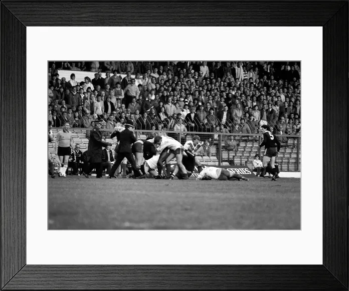 Framed Print : Great Britain v New Zealand Third Test match Elland Road November 1985
