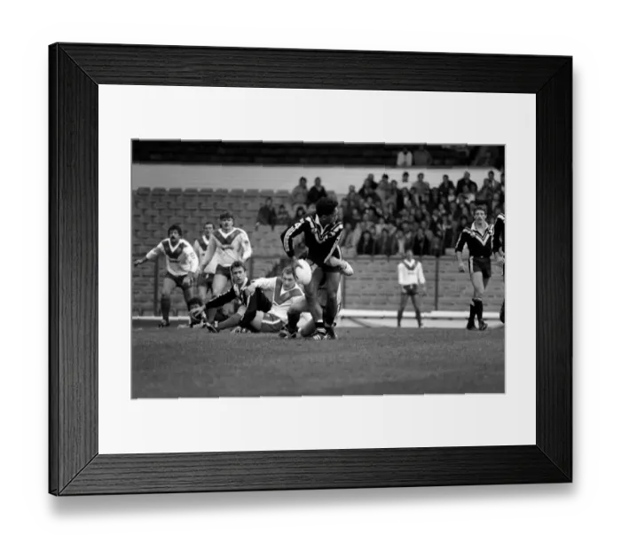 Framed Print : Rugby League Great Britain v New Zealand Third Test match Elland Road November 1985. PR01 Framed Print : Rugby League Great Britain v New Zealand Third Test match Elland Road November 1985. PR01