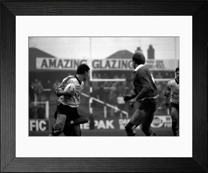 Framed Print : Sport Rugby League Widnes v Bradford. The final score was 30 - 6. November 1985 Framed Print : Sport Rugby League Widnes v Bradford. The final score was 30 - 6. November 1985