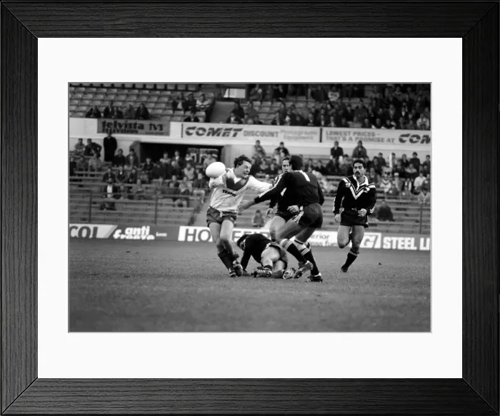 Framed Print : Rugby League Great Britain v New Zealand Third Test match Elland Road November 1985 Framed Print : Rugby League Great Britain v New Zealand Third Test match Elland Road November 1985