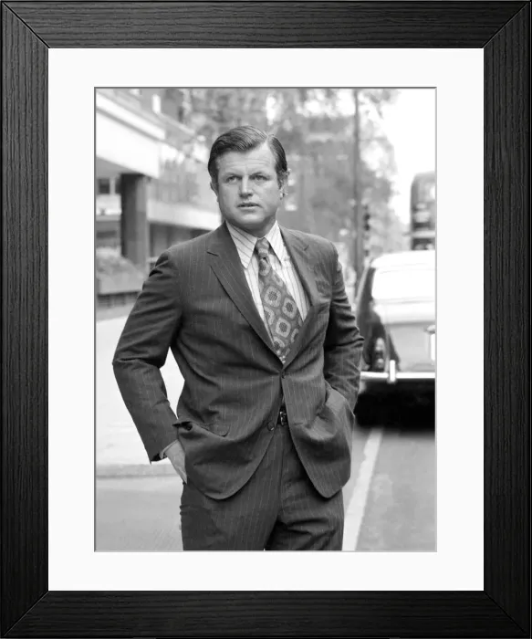 Framed Print : American senator Edward Kennedy on a 5 day visit to Britain as head of the Senate Health Framed Print : American senator Edward Kennedy on a 5 day visit to Britain as head of the Senate Health