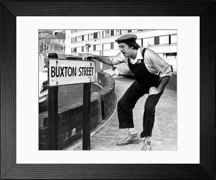 Framed Print : Comedian Jack Douglas who was born on Tyneside came looking for the street he was born